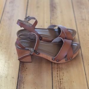 MIA light brown sandals